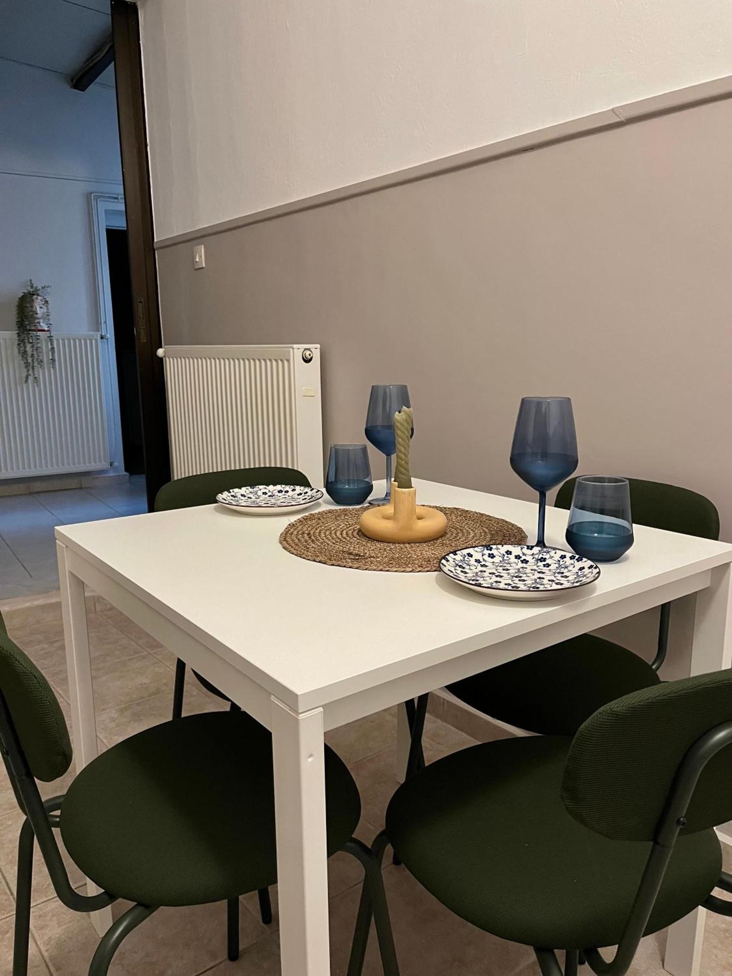 Downtown Apartment Konitsa Bagian luar foto